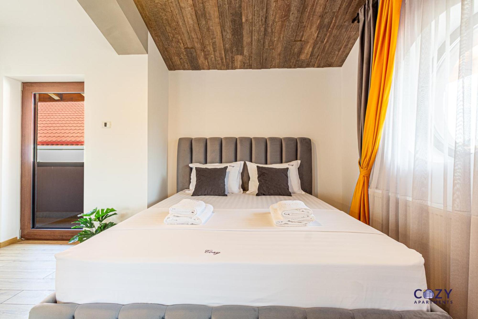 Cozy Brand New Boutique Aparthotel Брашов Екстериор снимка