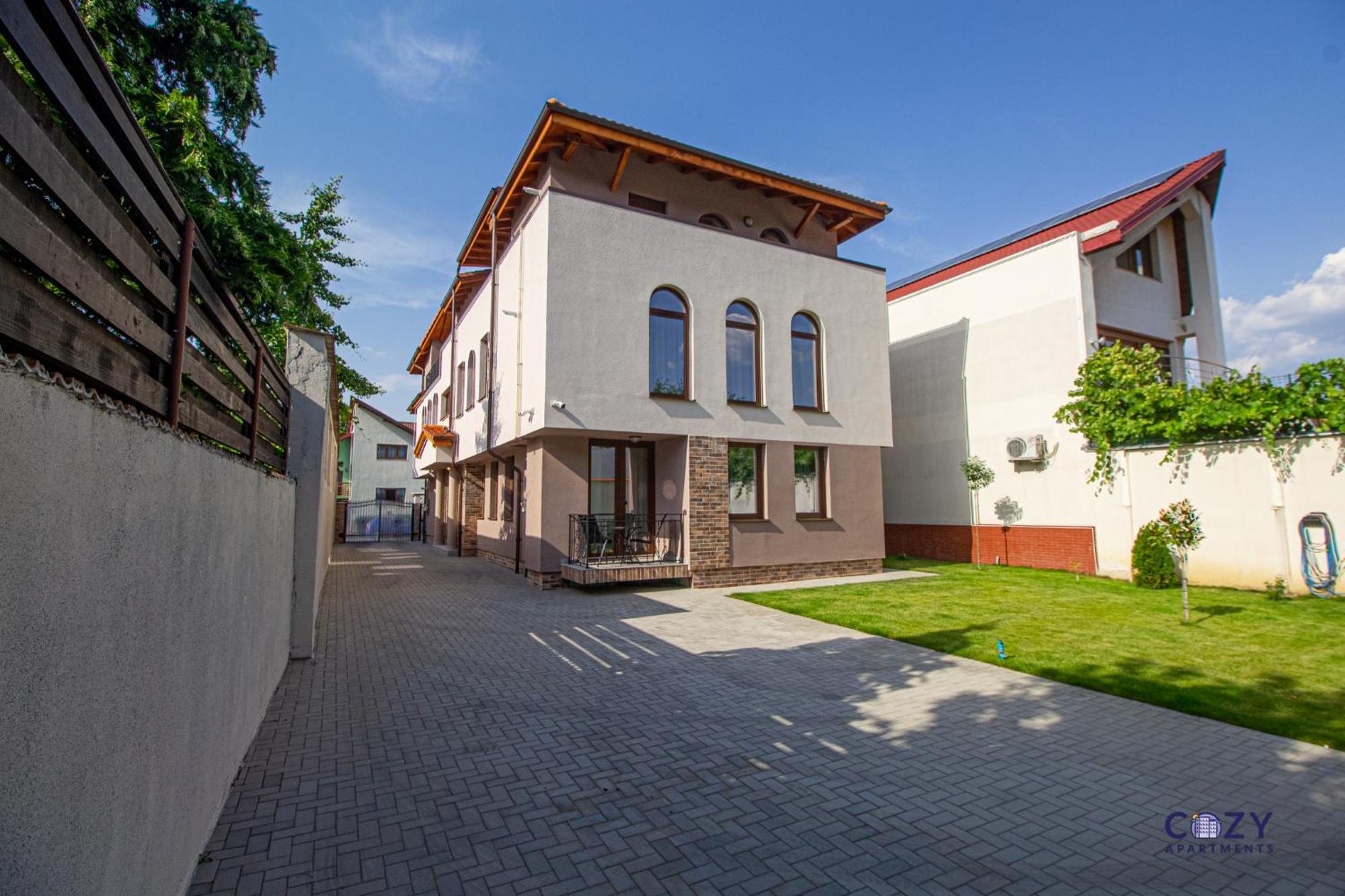 Cozy Brand New Boutique Aparthotel Брашов Екстериор снимка