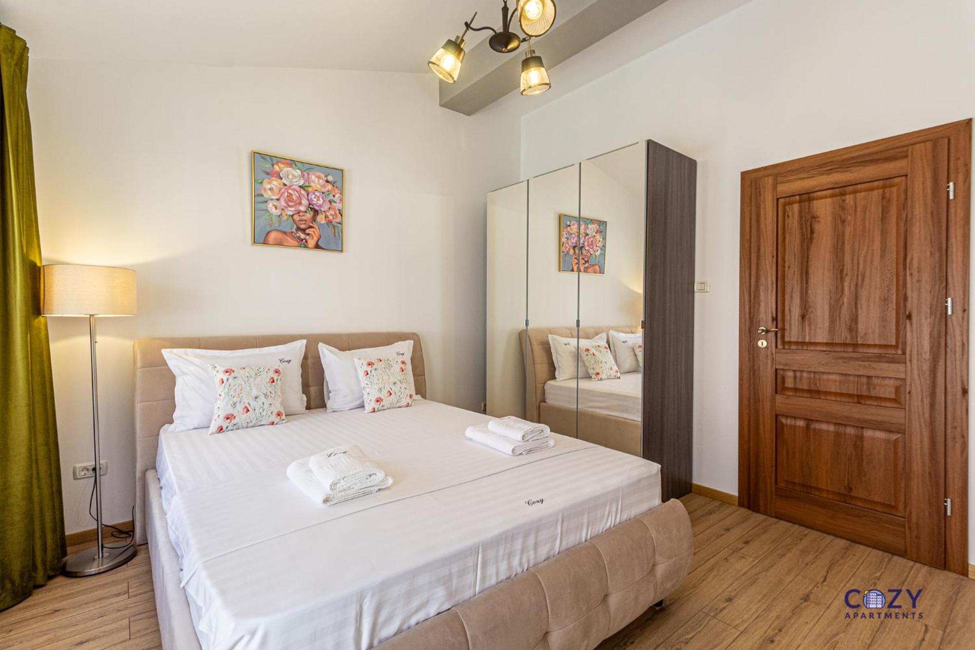 Cozy Brand New Boutique Aparthotel Брашов Екстериор снимка