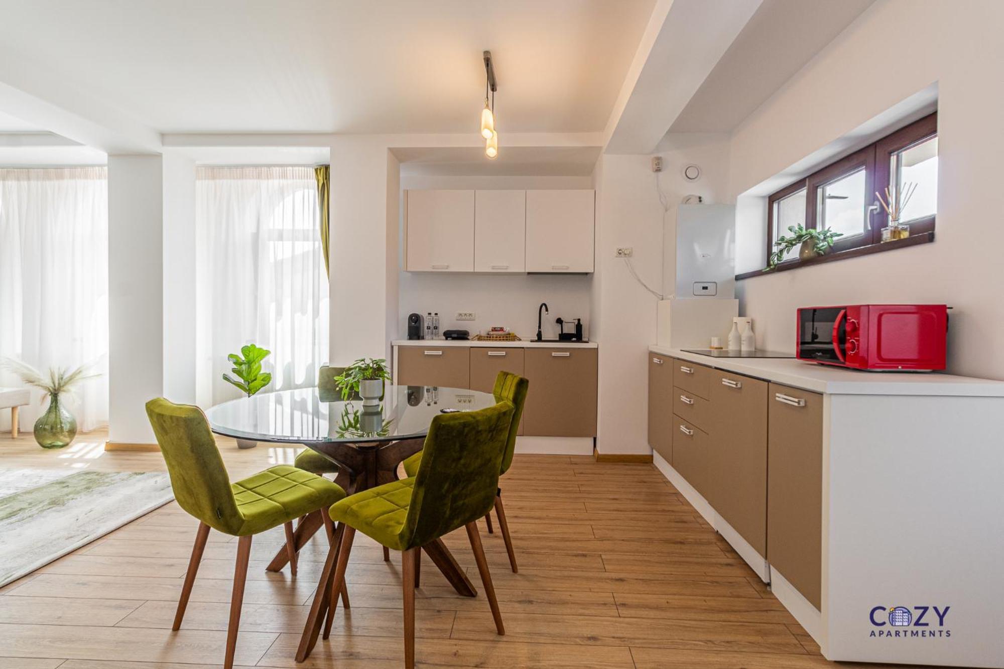 Cozy Brand New Boutique Aparthotel Брашов Екстериор снимка