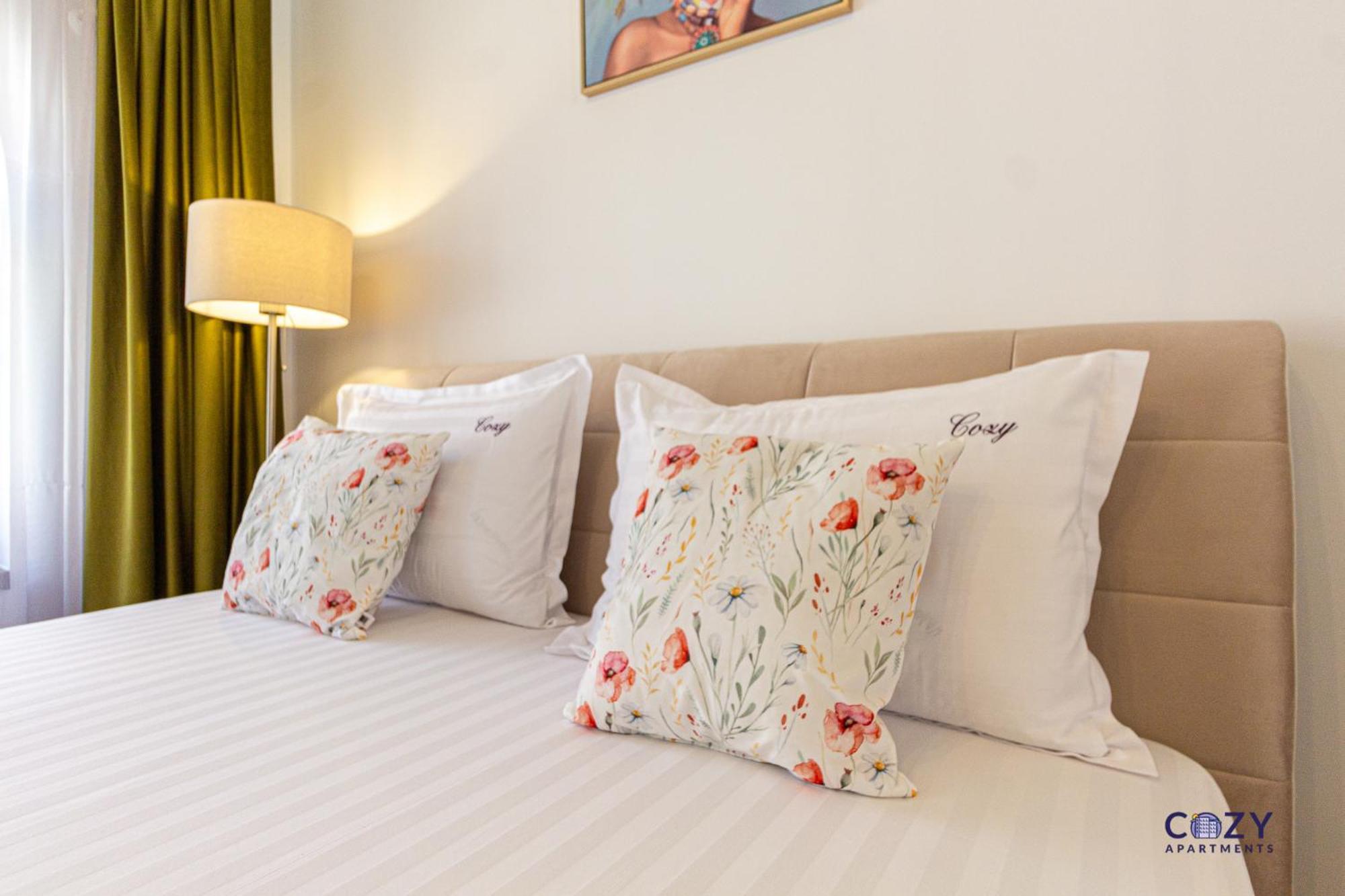 Cozy Brand New Boutique Aparthotel Брашов Екстериор снимка