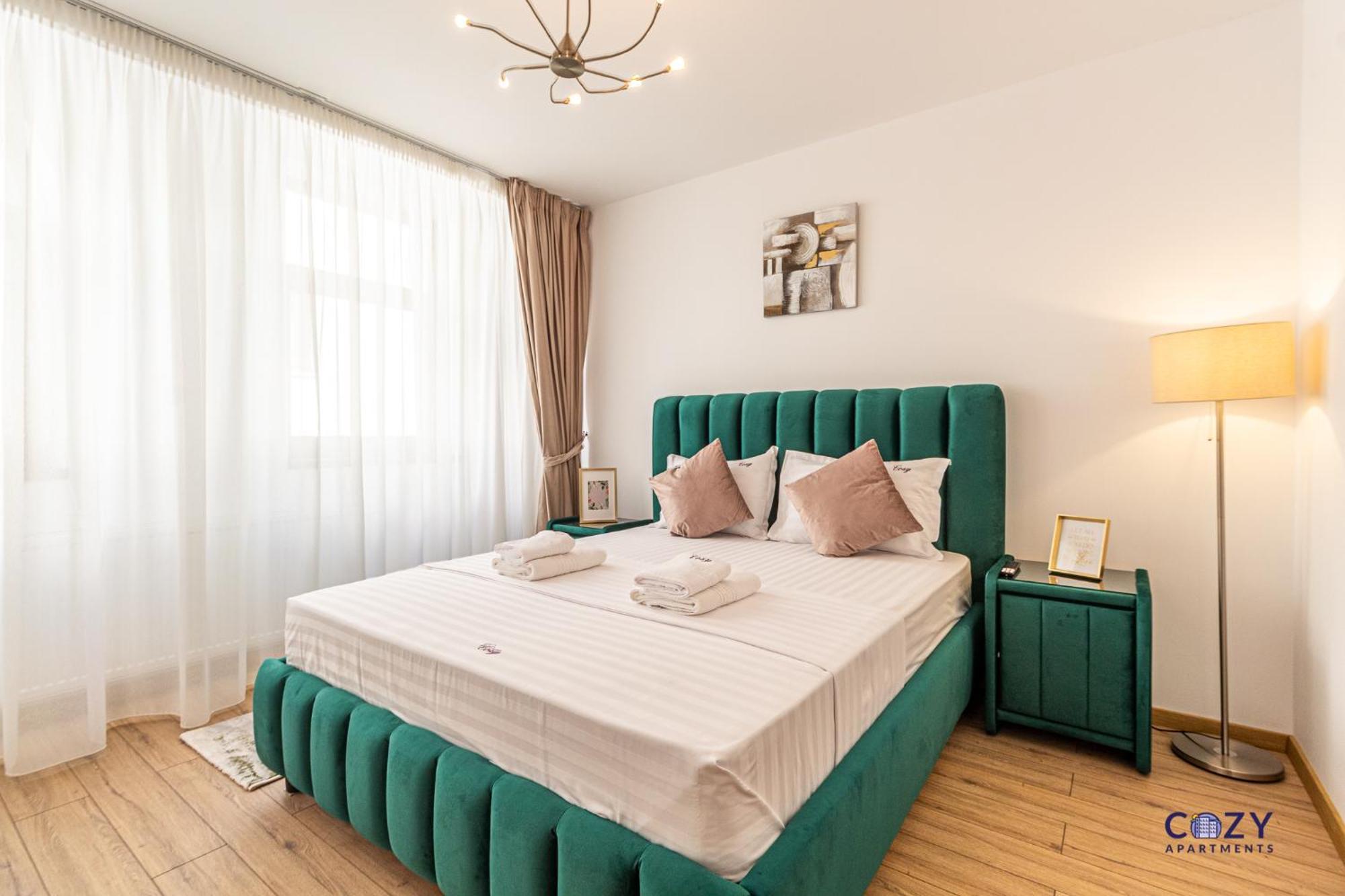 Cozy Brand New Boutique Aparthotel Брашов Екстериор снимка