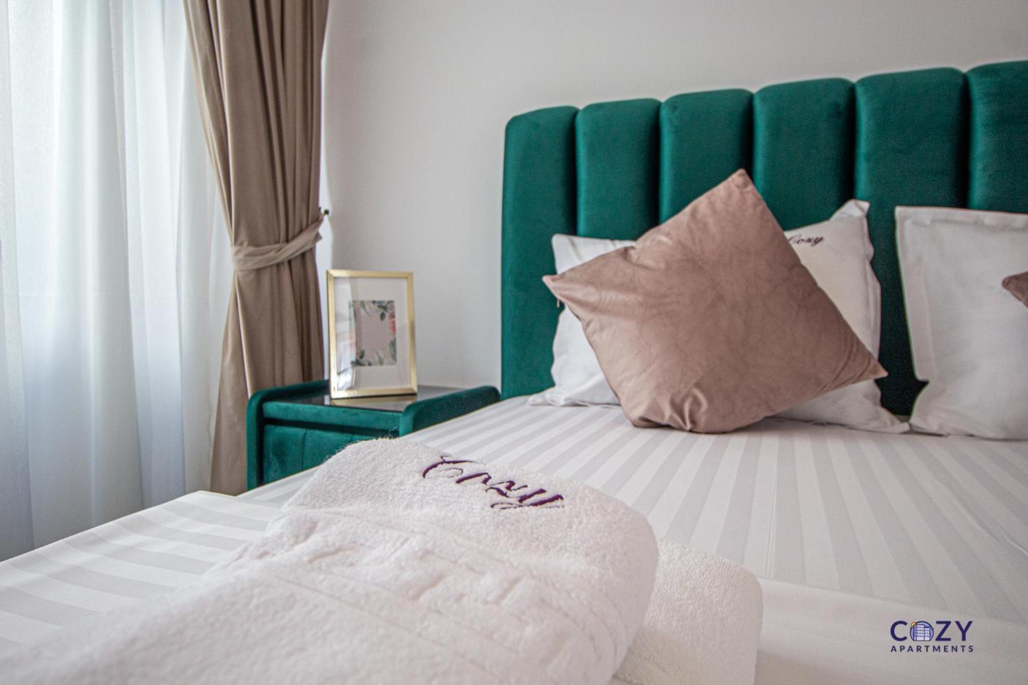 Cozy Brand New Boutique Aparthotel Брашов Екстериор снимка