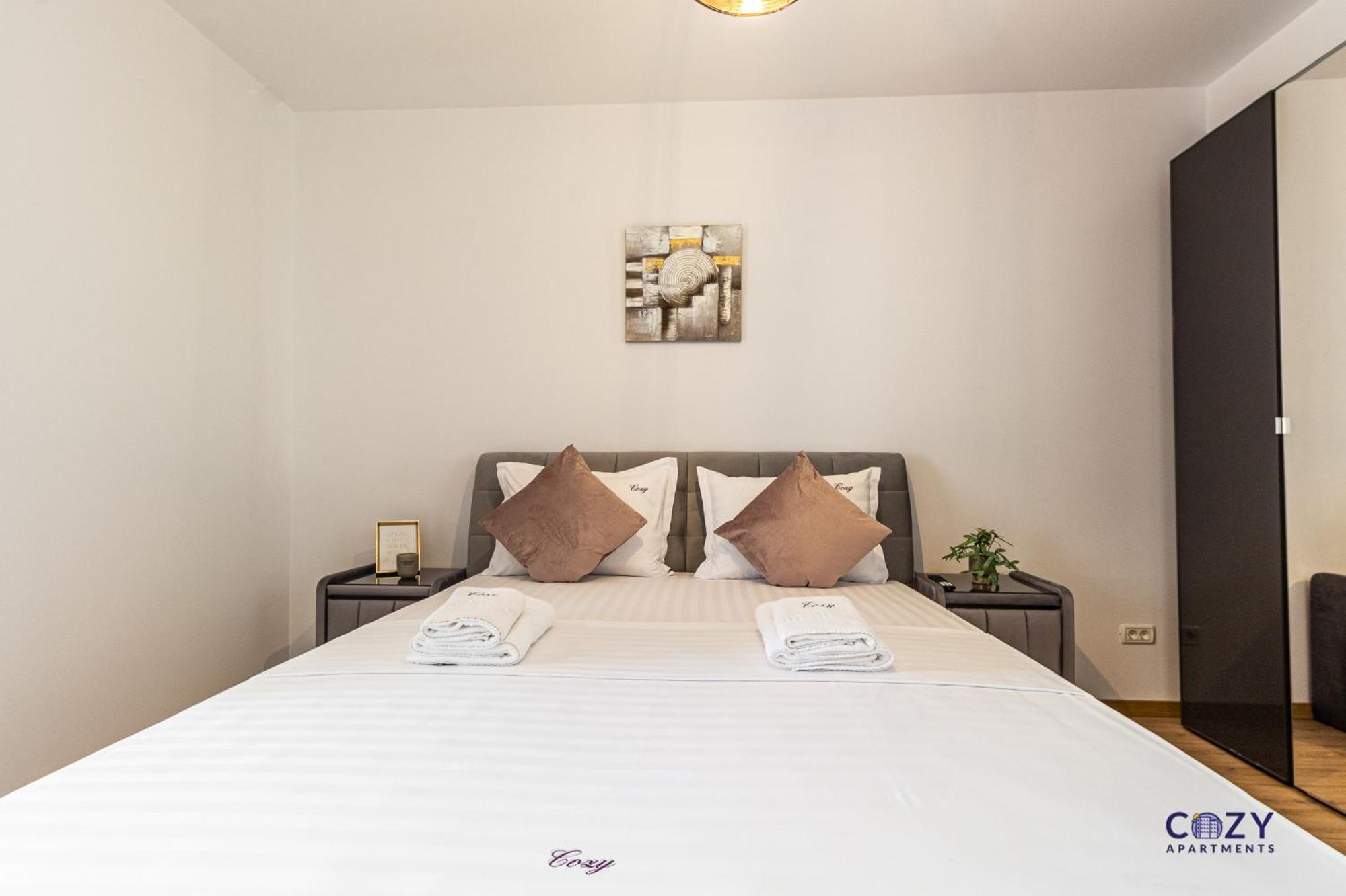 Cozy Brand New Boutique Aparthotel Брашов Екстериор снимка